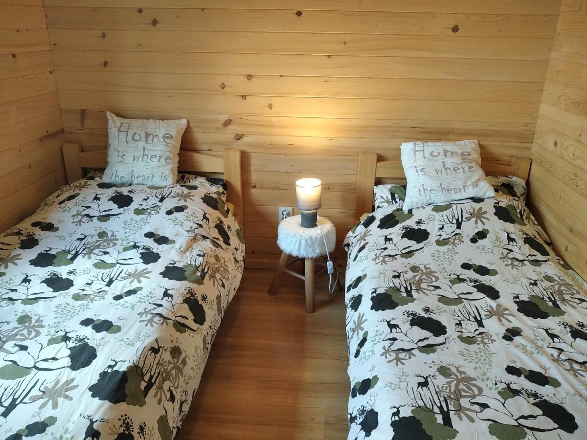 Domki I Apartamenty Nad Jeziorem Solinskim Z Basenem I Widokiem Na Gory Волковыя Экстерьер фото