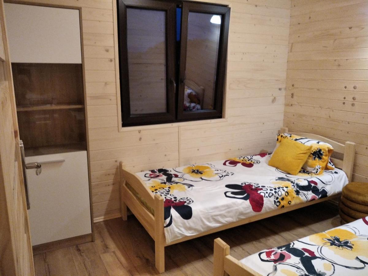 Domki I Apartamenty Nad Jeziorem Solinskim Z Basenem I Widokiem Na Gory Волковыя Экстерьер фото