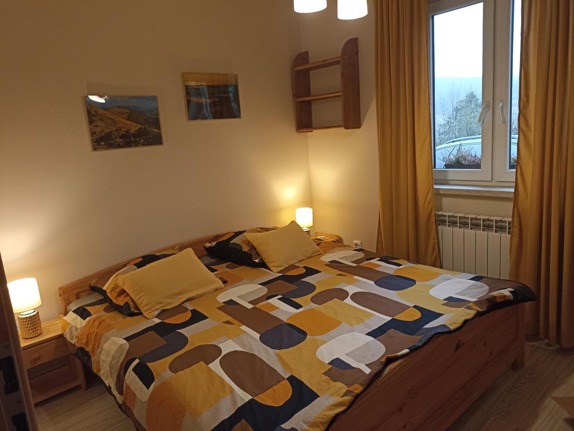 Domki I Apartamenty Nad Jeziorem Solinskim Z Basenem I Widokiem Na Gory Волковыя Экстерьер фото
